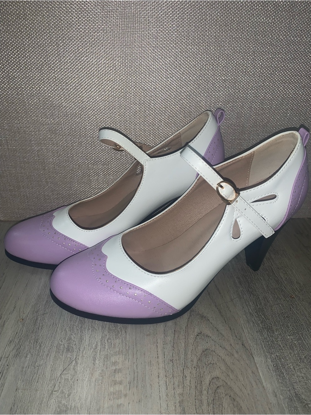 Classic Mary Jane Pumps in White and Lavender worn once on stage